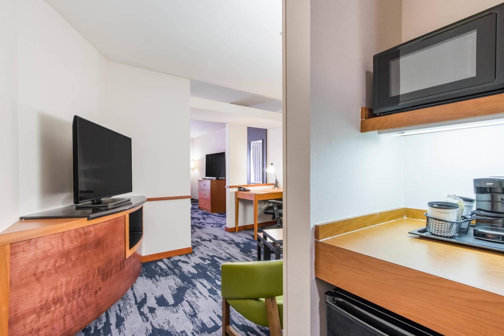 Fairfield Inn & Suites Колумбия Экстерьер фото