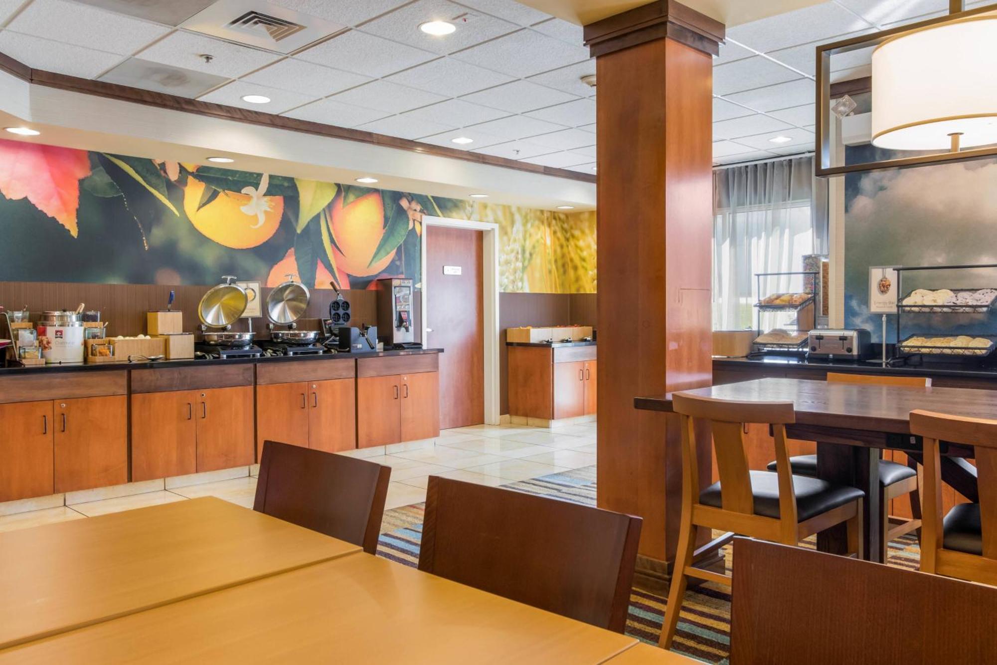 Fairfield Inn & Suites Колумбия Экстерьер фото